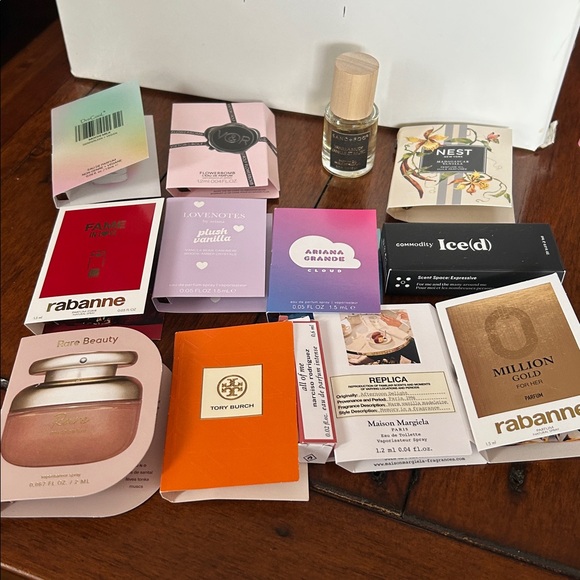 Tory Burch Assorted Sample Pack — Orange, Pink, Purple & Gold Accents - Picture 2 of 6